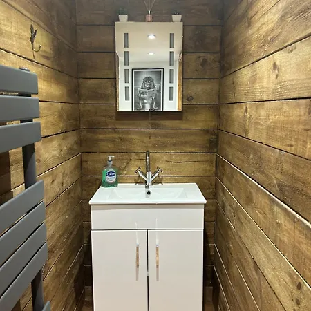 Aiskew Annex Апартаменты