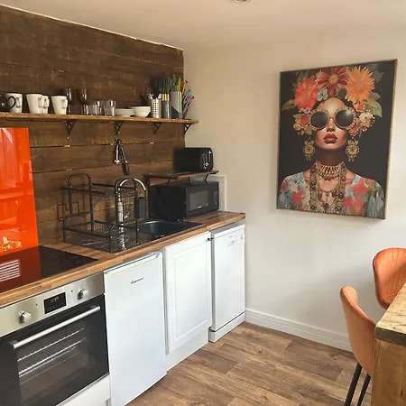 Апартаменты Aiskew Annex