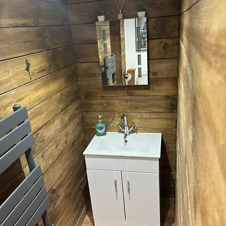 Aiskew Annex Апартаменты *